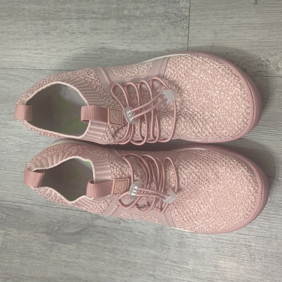 Align Knit Bungee Slip On Torri Sneakers - Picture 2 of 9